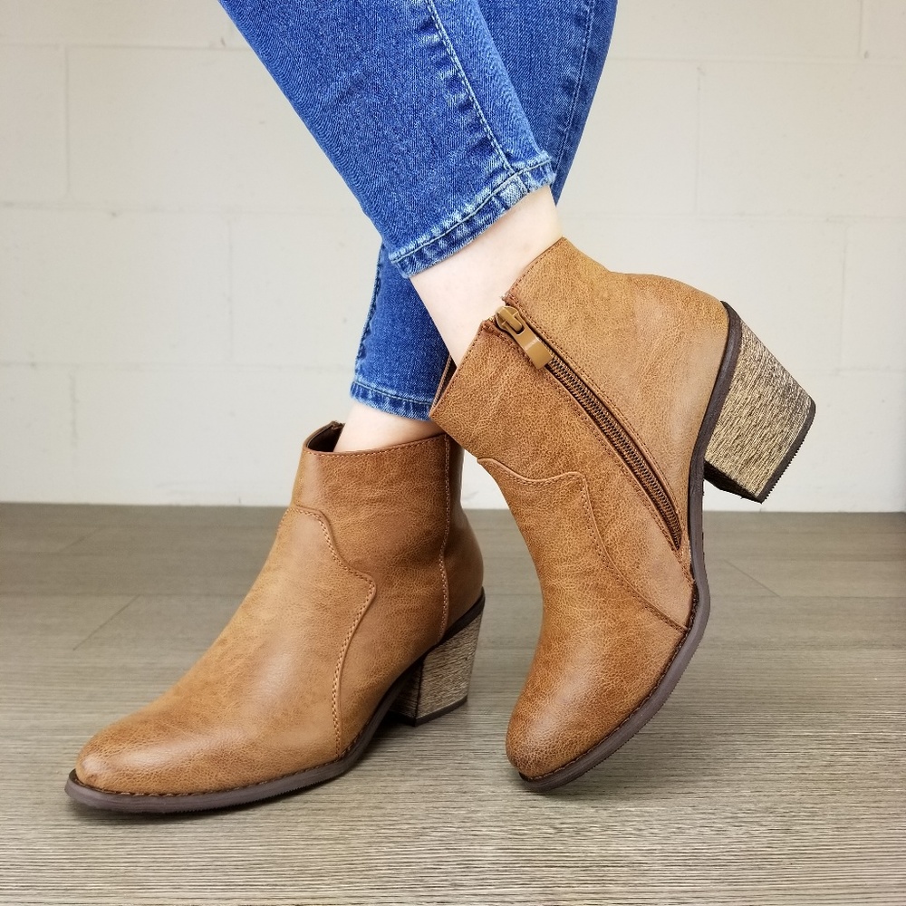 Cowgirl Ankle Booties Faux Leather - Picture 2 of 8